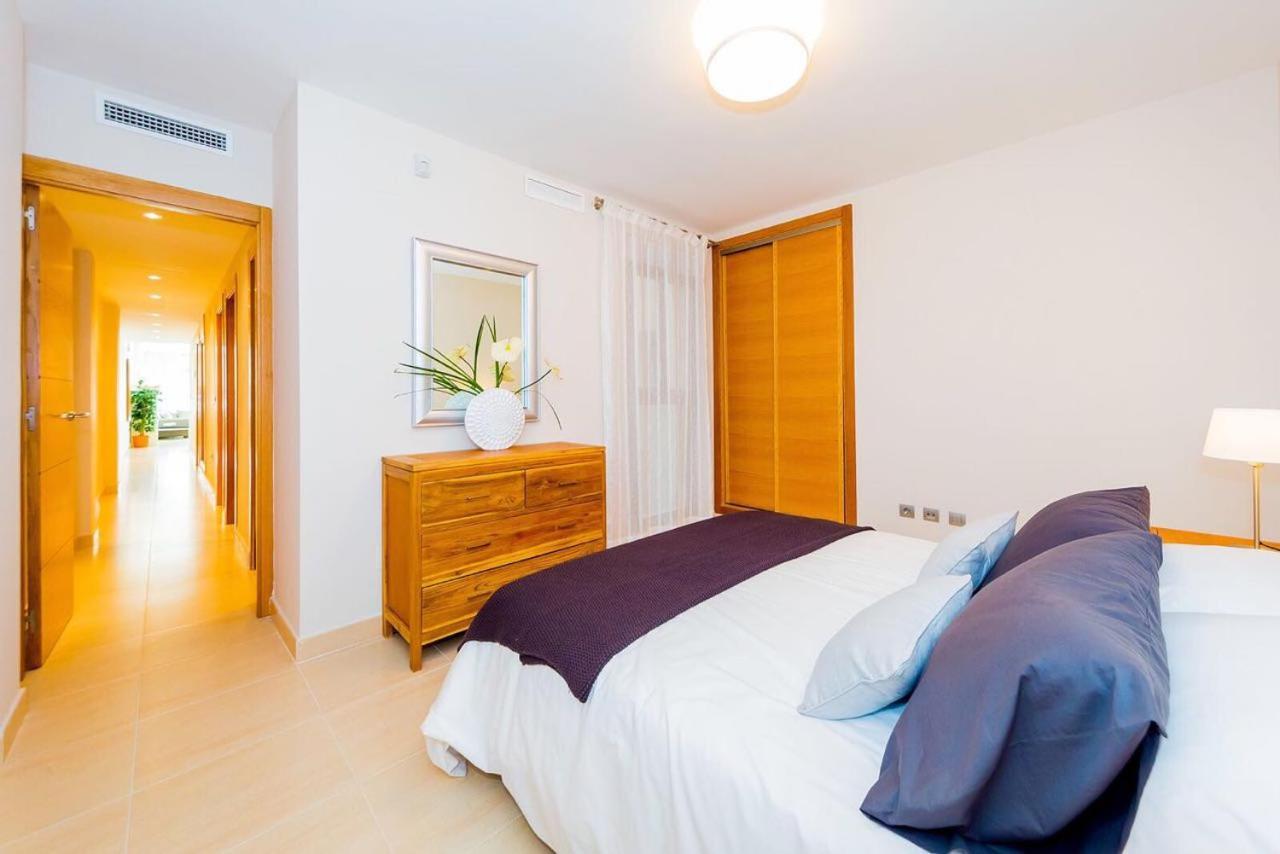 טורבייחה Шикарная Квартира На Первой Линии -Luxury Apartment On The First Line Sea מראה חיצוני תמונה