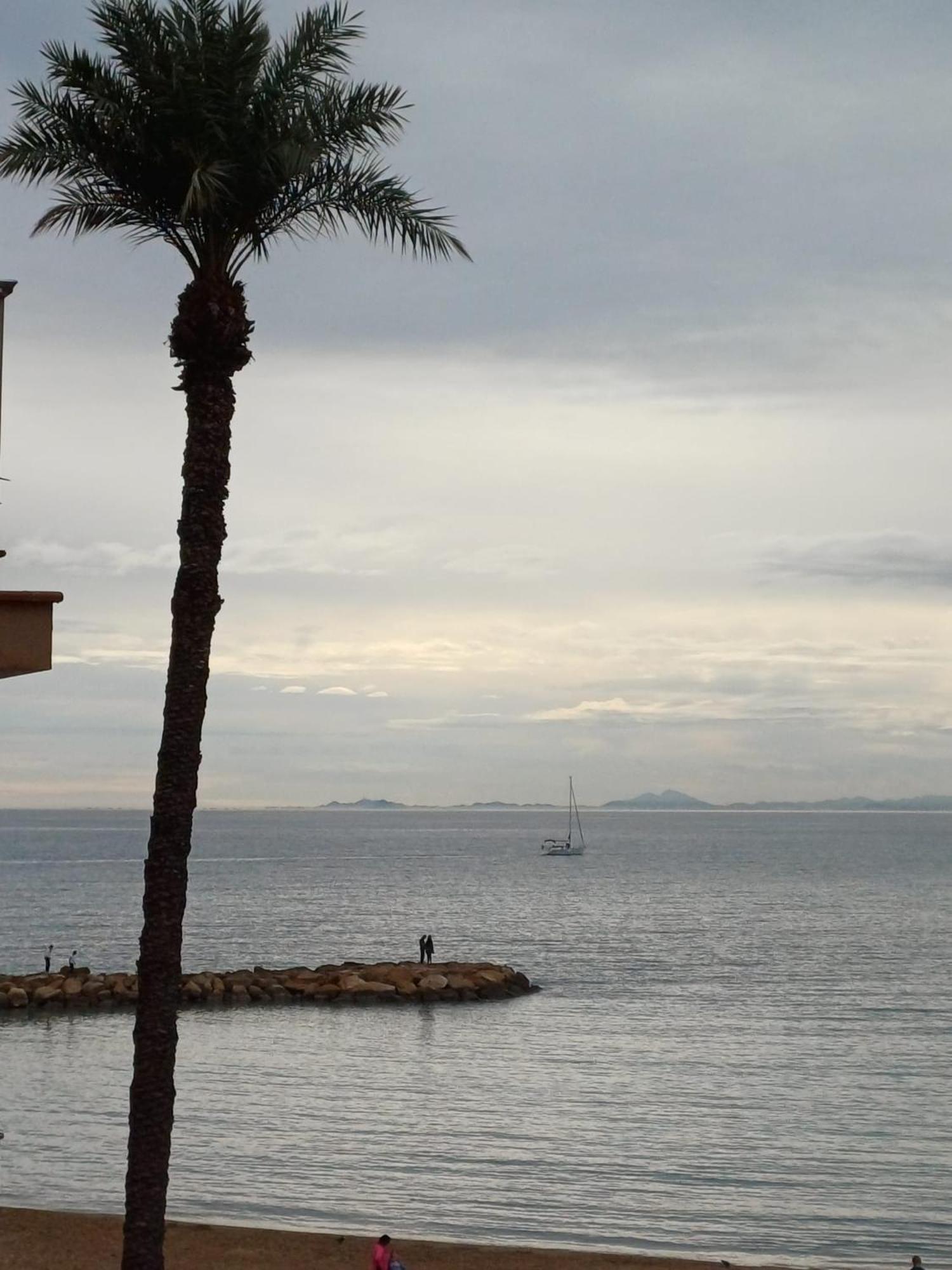 טורבייחה Шикарная Квартира На Первой Линии -Luxury Apartment On The First Line Sea מראה חיצוני תמונה